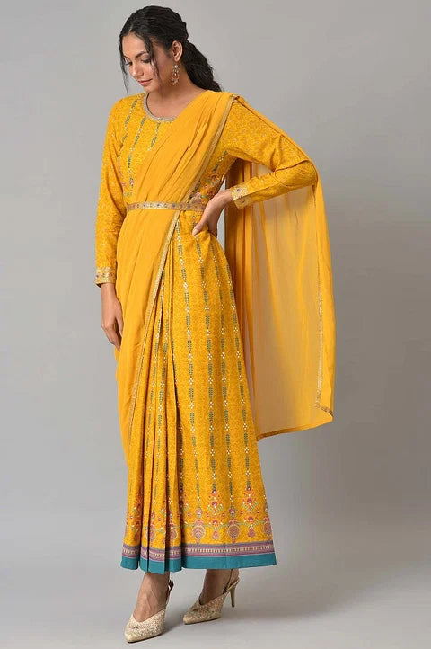 Yellow Glitter Printed Festive Saree Dress With Belt - Image 2